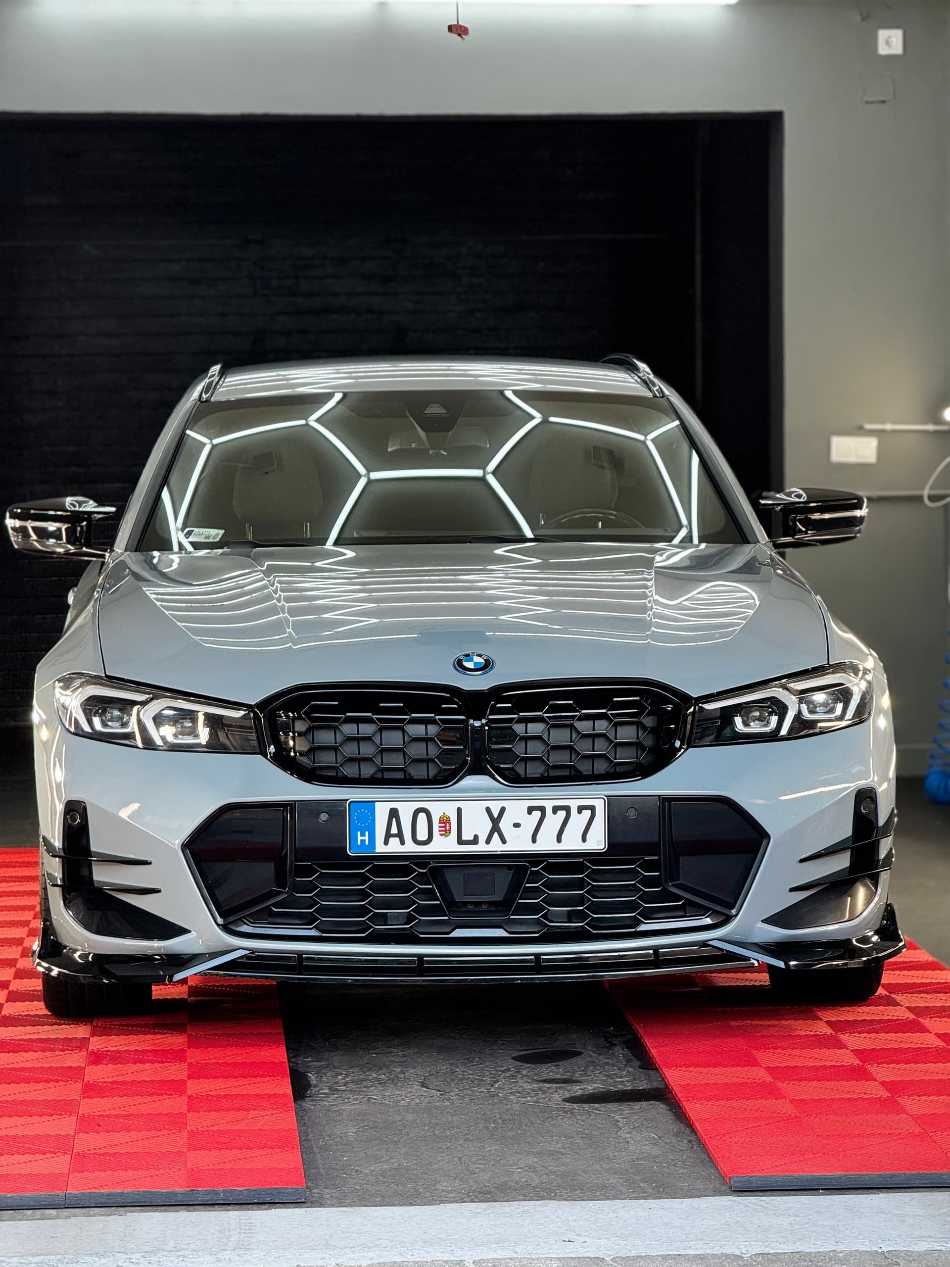 2022 BMW 330e G21